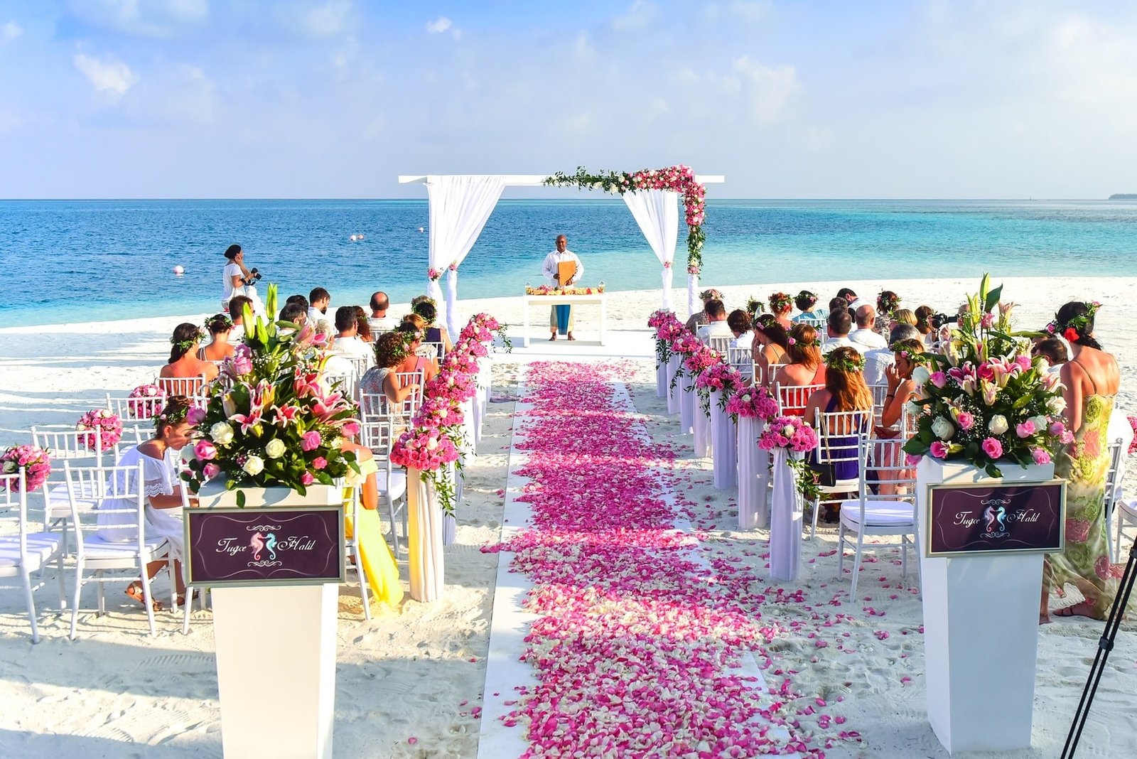 man beach sea water sand ocean 1173447 pxhere.com min